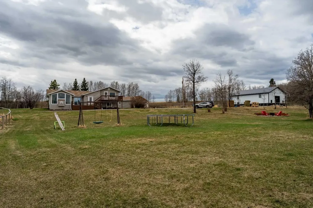 370 16 Avenue Diamond Valley AB T0L 2A0