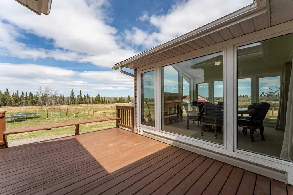 370 16 Avenue Diamond Valley AB T0L 2A0