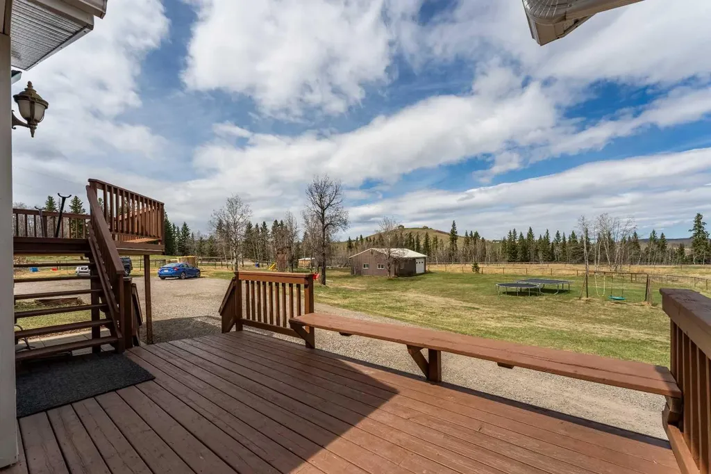 370 16 Avenue Diamond Valley AB T0L 2A0
