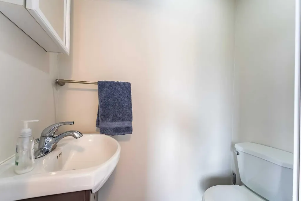 370 16 Avenue Diamond Valley AB T0L 2A0