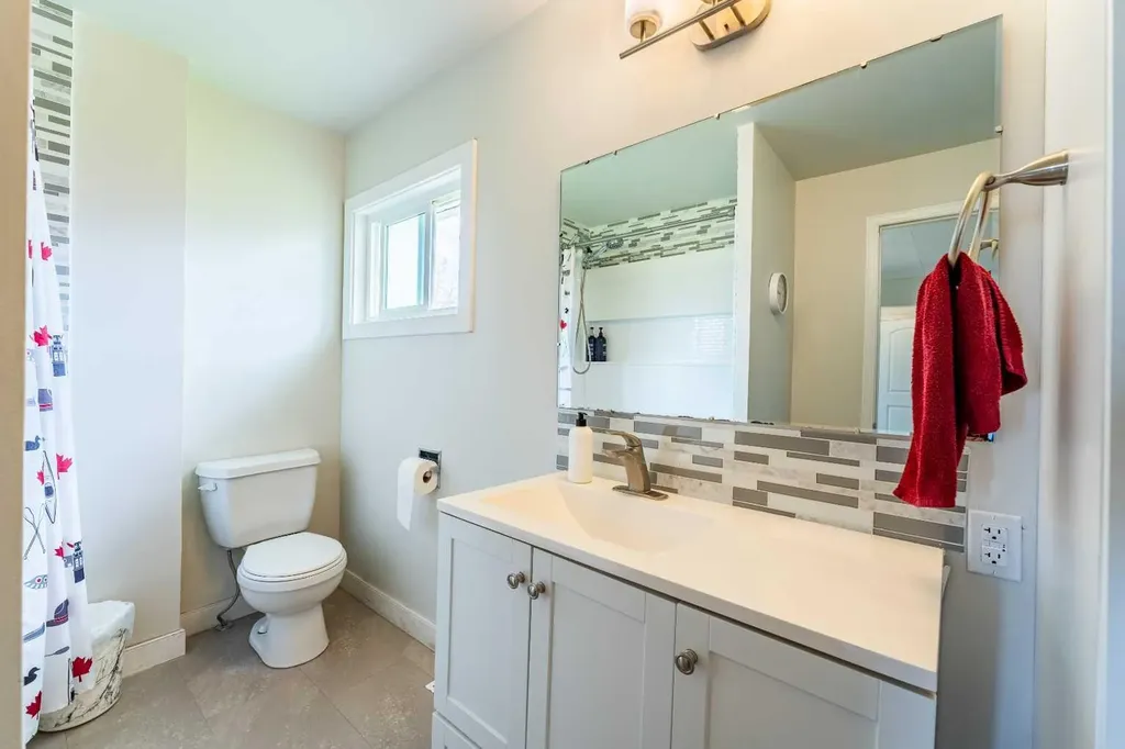 370 16 Avenue Diamond Valley AB T0L 2A0