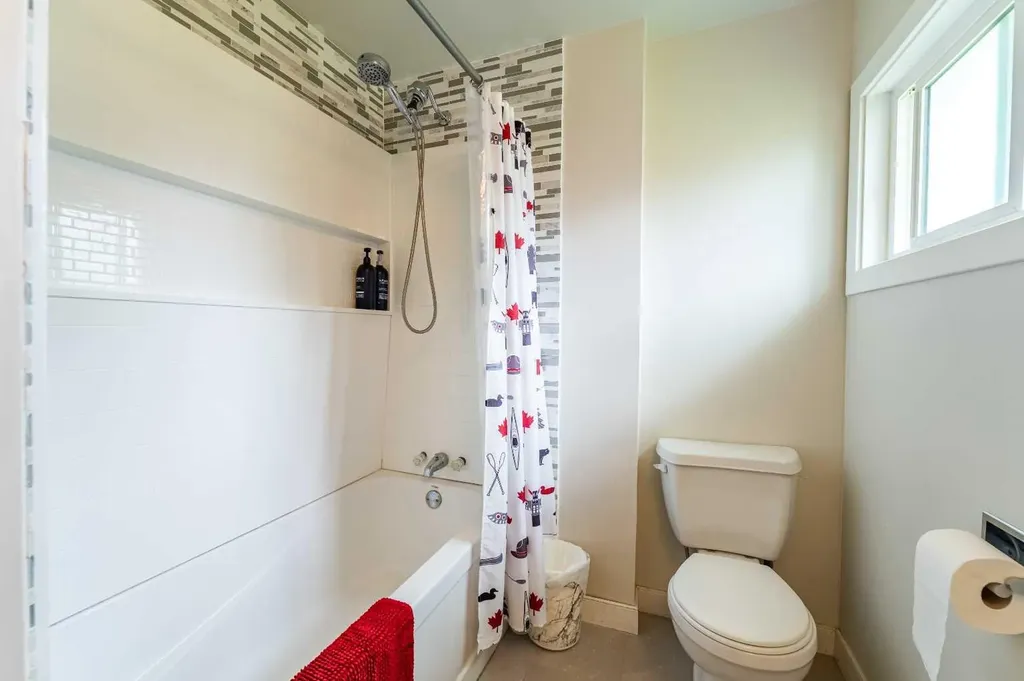 370 16 Avenue Diamond Valley AB T0L 2A0