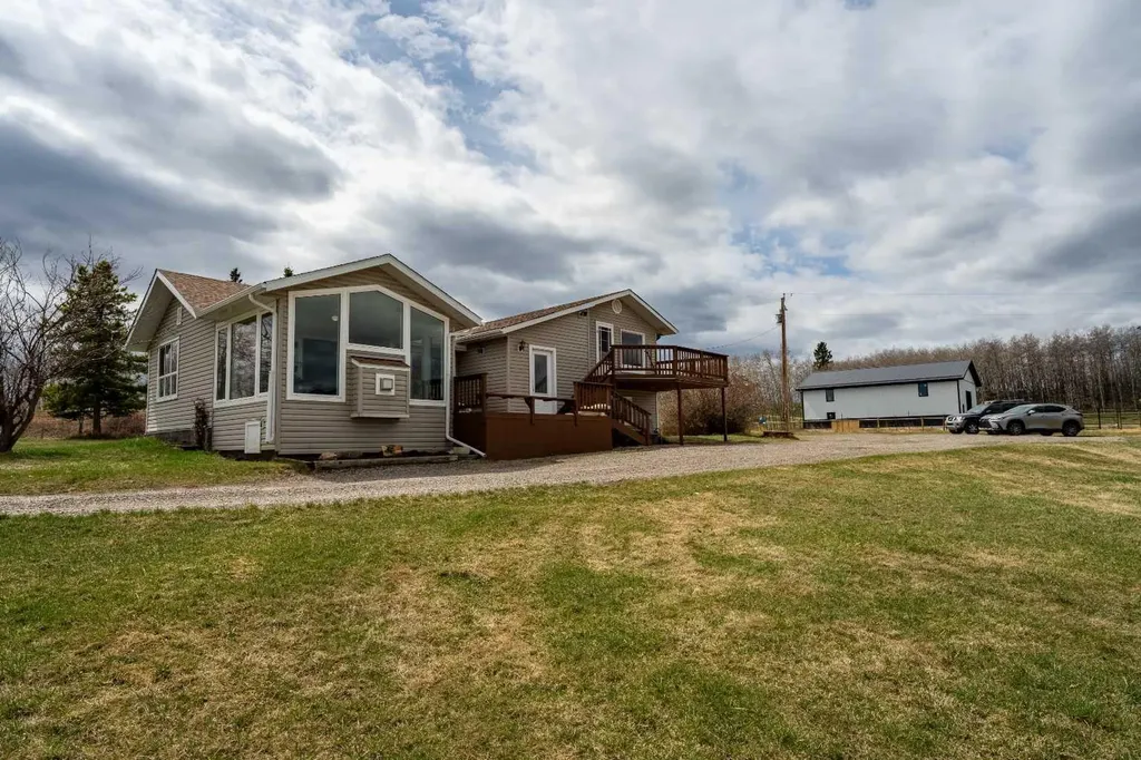 370 16 Avenue Diamond Valley AB T0L 2A0