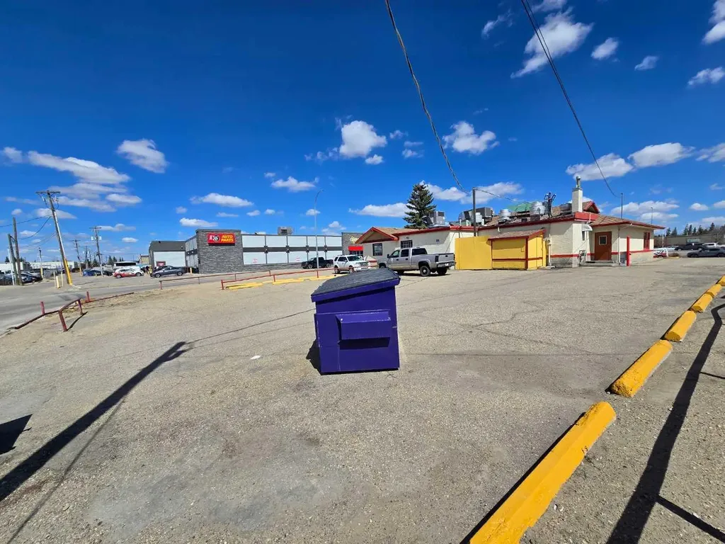 6712 50 Avenue Red Deer AB T2N4E1