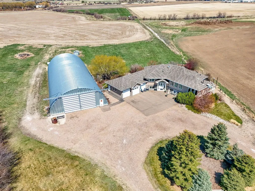 5518 Township Road 120 Rural Cypress County AB T1B 0L1