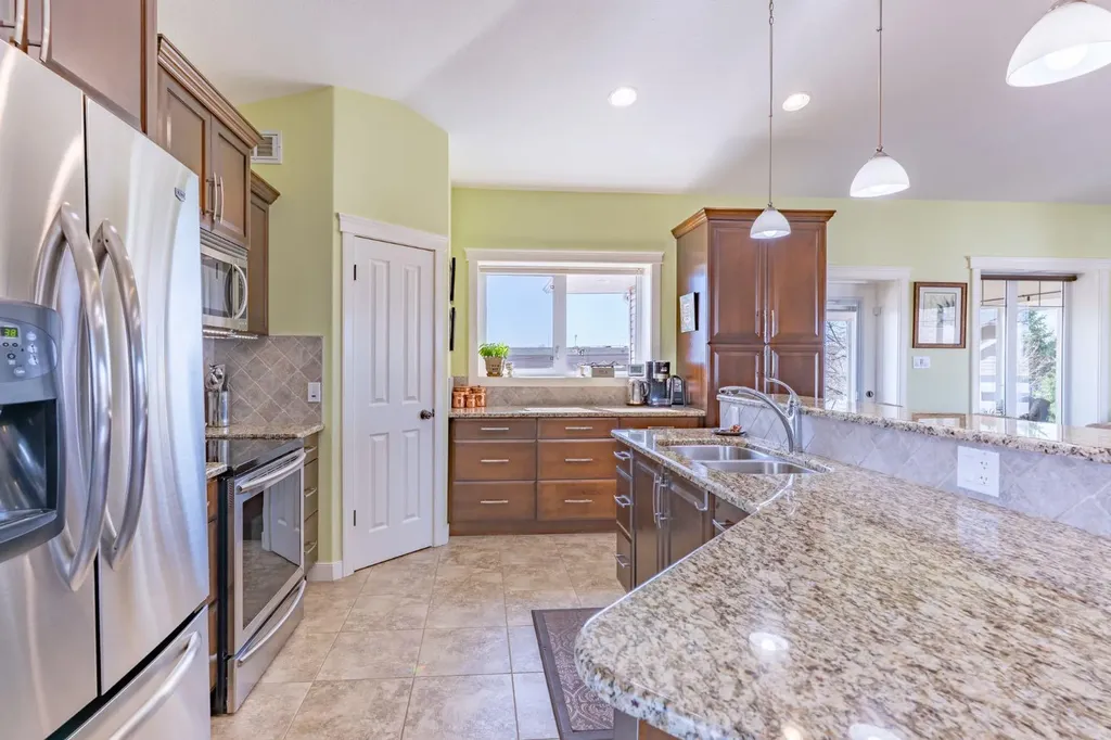 5518 Township Road 120 Rural Cypress County AB T1B 0L1