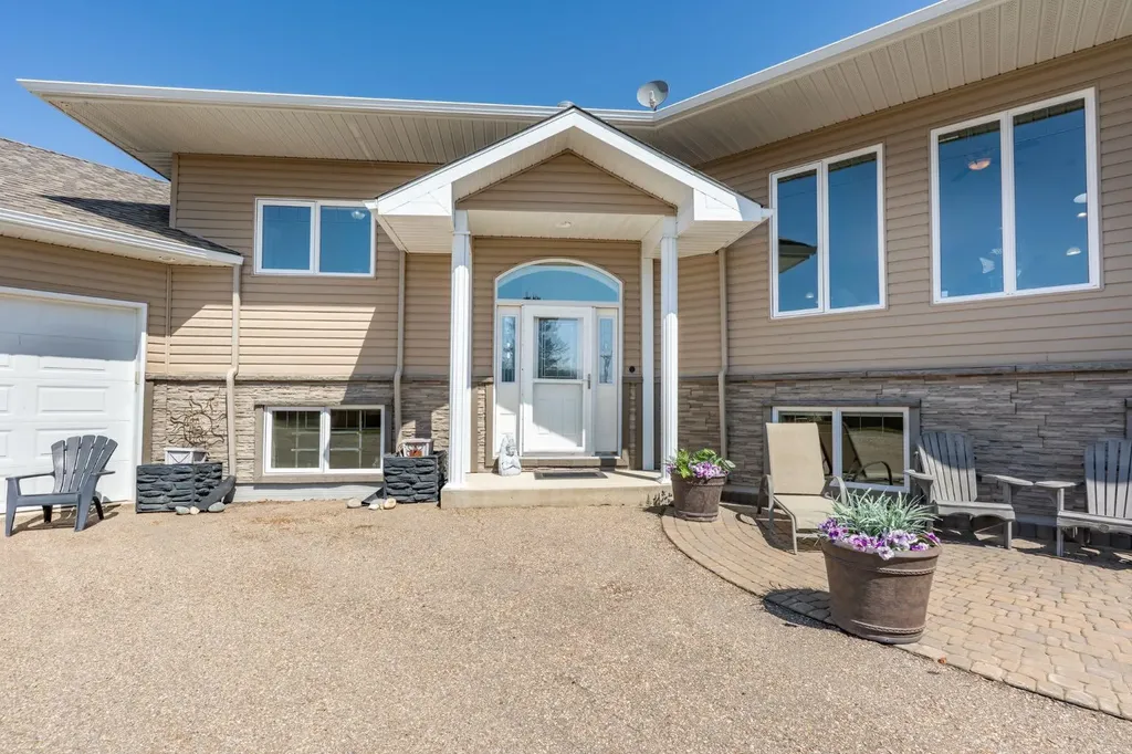 5518 Township Road 120 Rural Cypress County AB T1B 0L1