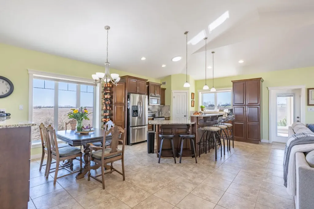 5518 Township Road 120 Rural Cypress County AB T1B 0L1