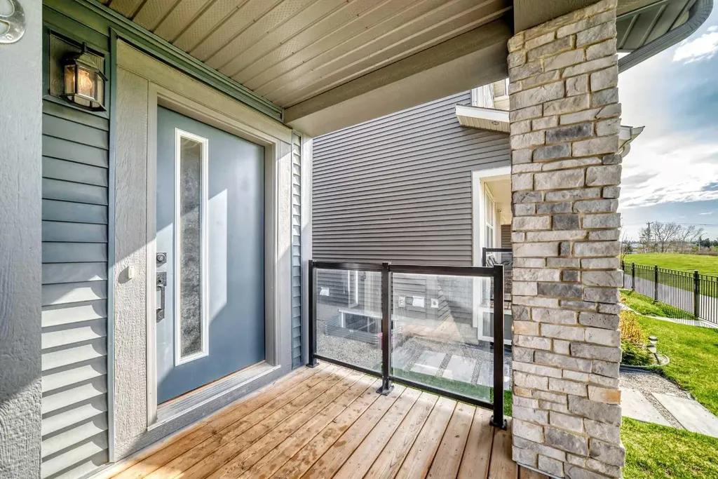 29 Midgrove Lane SW Airdrie AB T4B 5H2