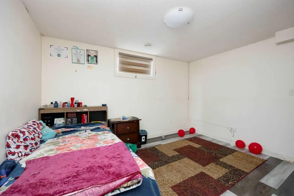 112 Hill Drive Fort Mcmurray AB T9H 2B5