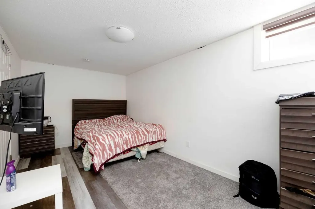 112 Hill Drive Fort Mcmurray AB T9H 2B5