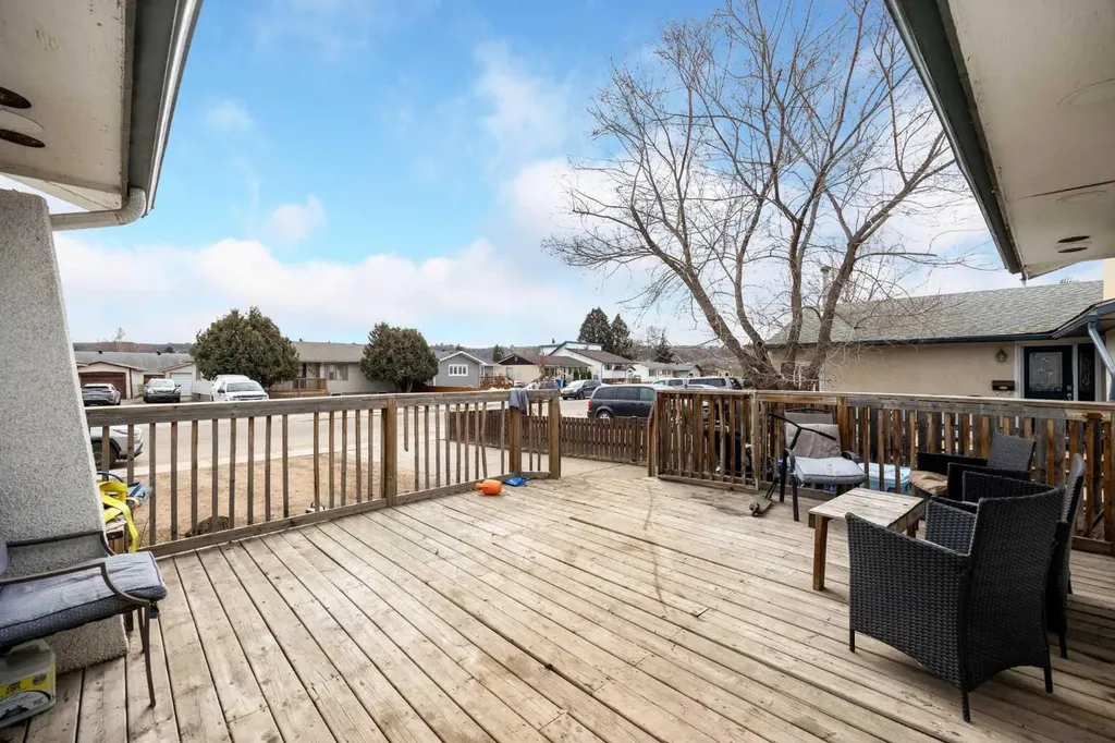 112 Hill Drive Fort Mcmurray AB T9H 2B5