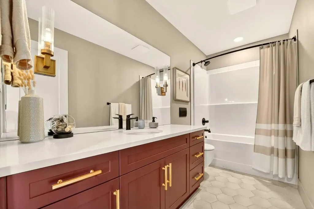 51 Miners Road W Lethbridge AB T1J 5W6