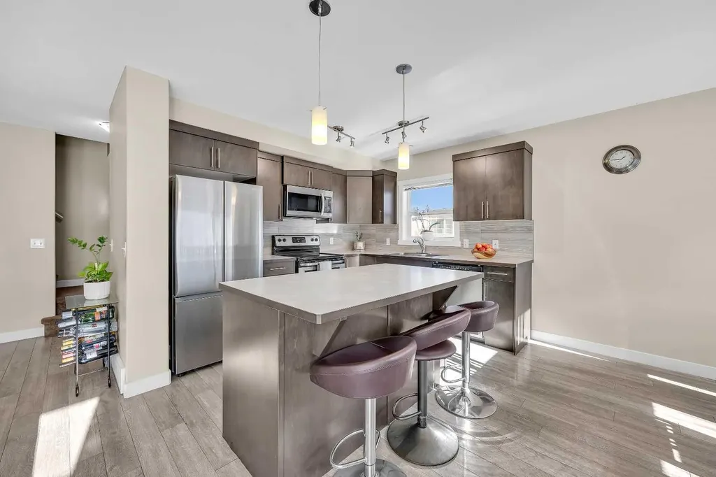 405 Redstone View NE Calgary AB t3n0m9