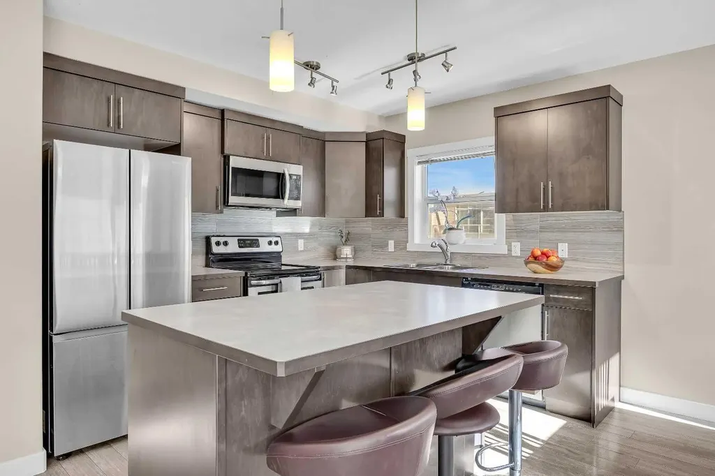 405 Redstone View NE Calgary AB t3n0m9