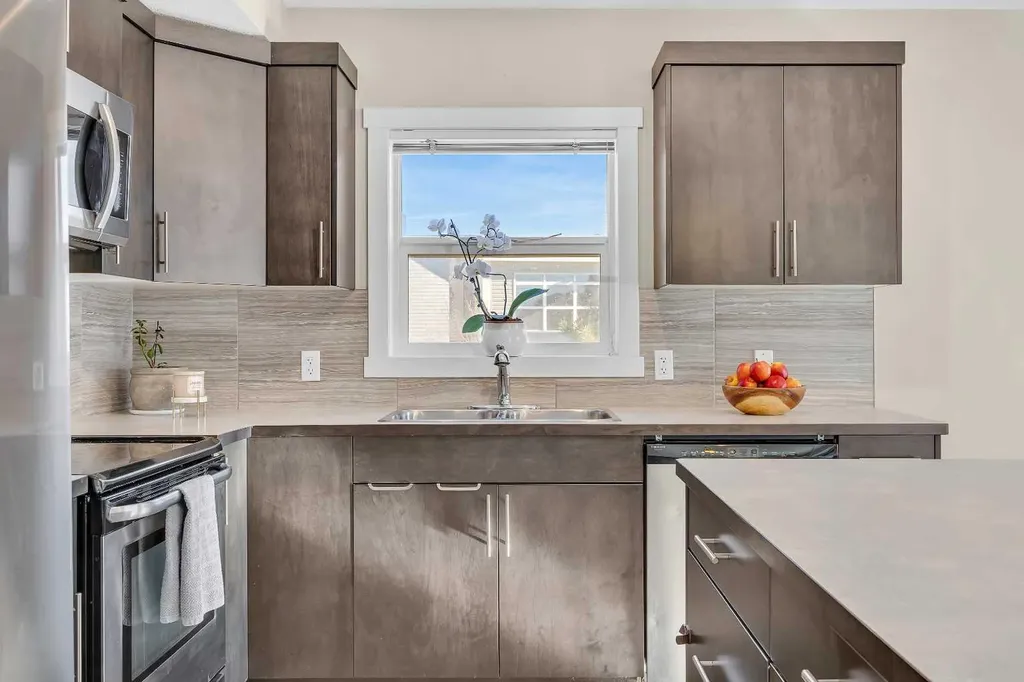405 Redstone View NE Calgary AB t3n0m9