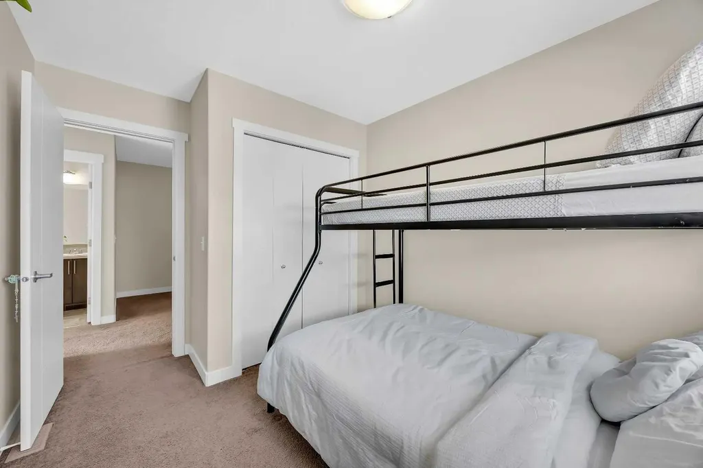 405 Redstone View NE Calgary AB t3n0m9