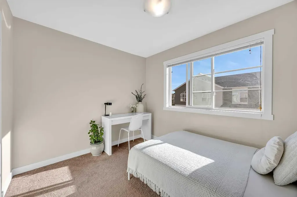 405 Redstone View NE Calgary AB t3n0m9