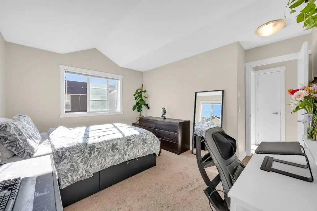 405 Redstone View NE Calgary AB t3n0m9