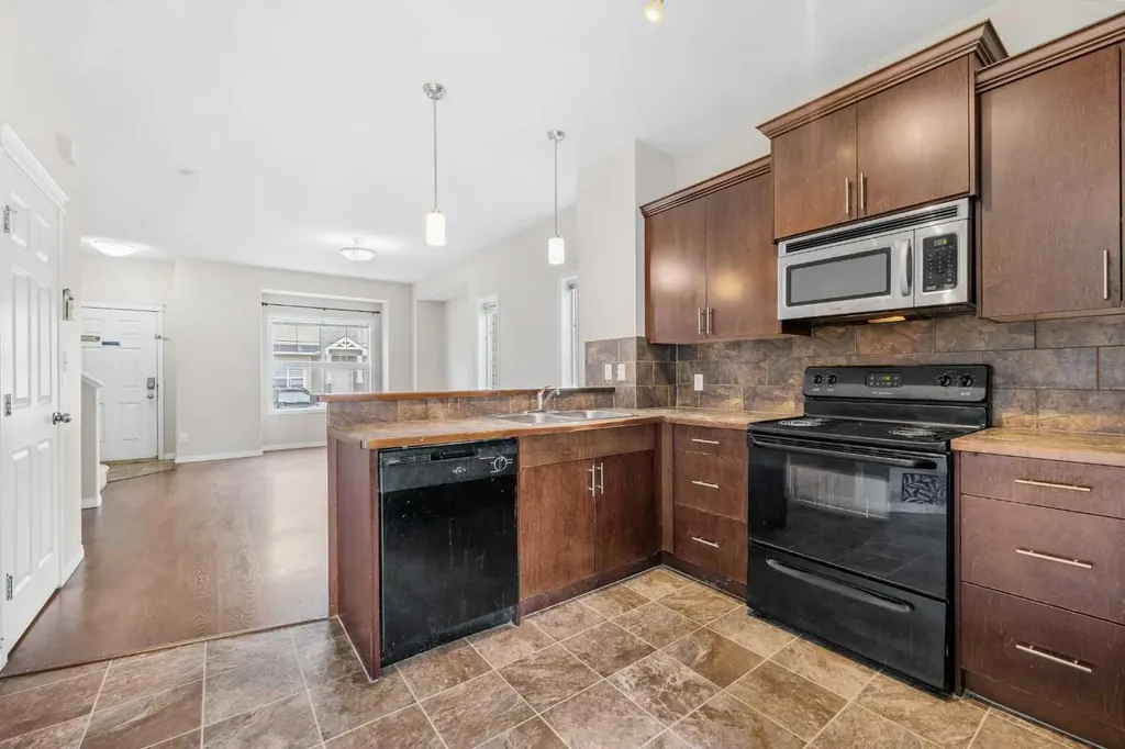 111 Tarawood Lane NE Calgary AB T3J 0H1