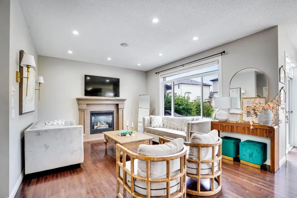 117 Hawkmere Place Chestermere AB T1X 0C6