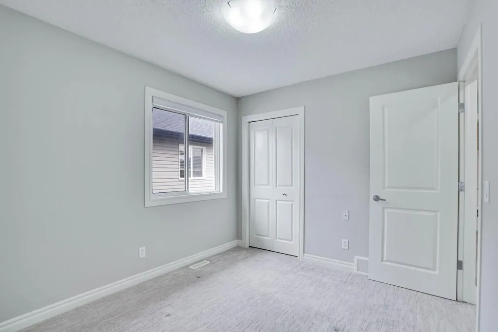 117 Hawkmere Place Chestermere AB T1X 0C6