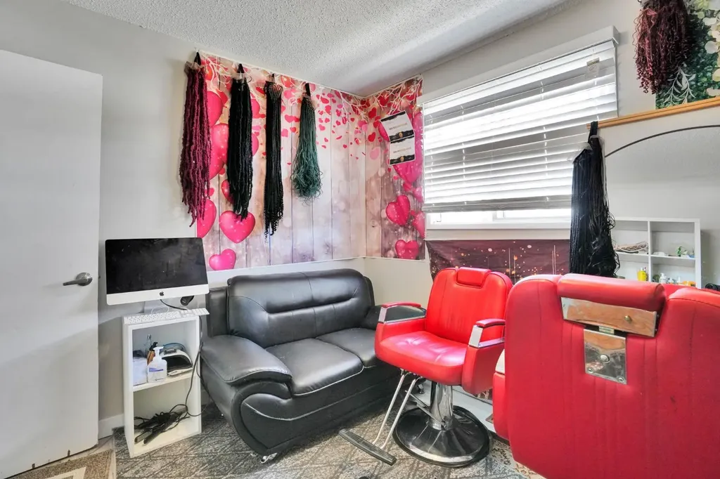 43 Maranda Close NE Calgary AB T2A 3E7