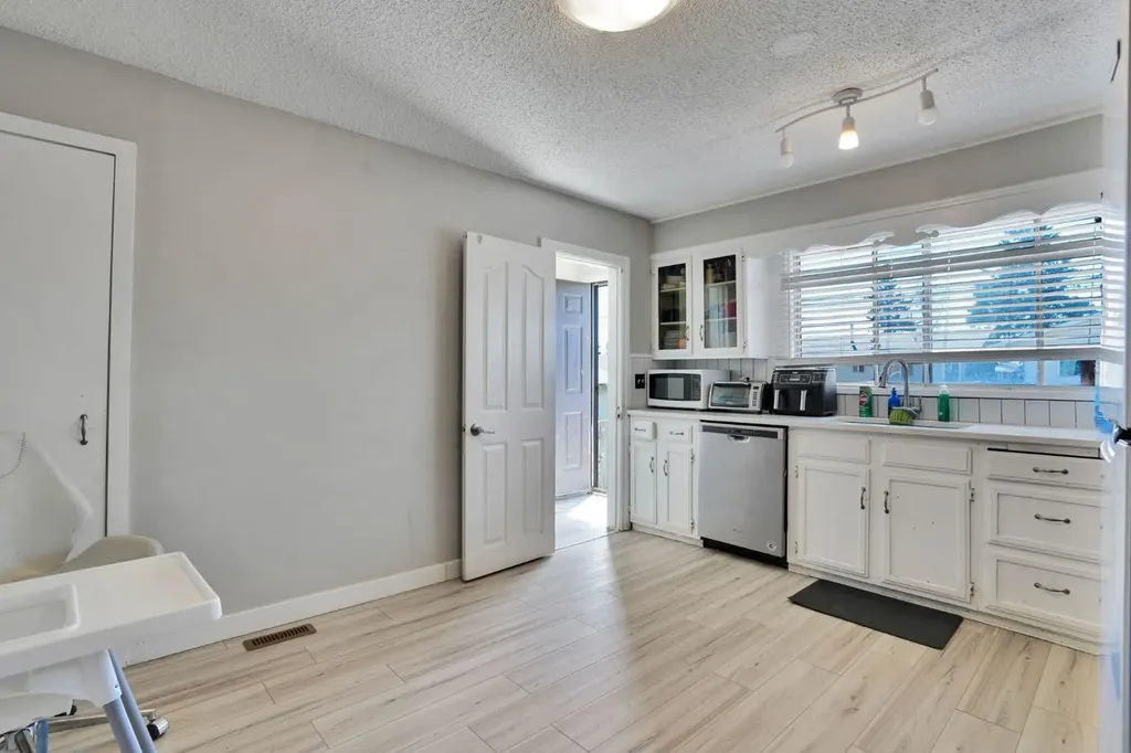 43 Maranda Close NE Calgary AB T2A 3E7