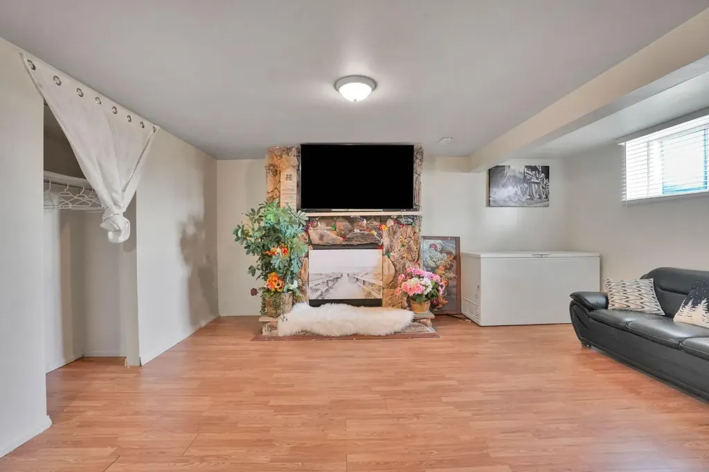 43 Maranda Close NE Calgary AB T2A 3E7