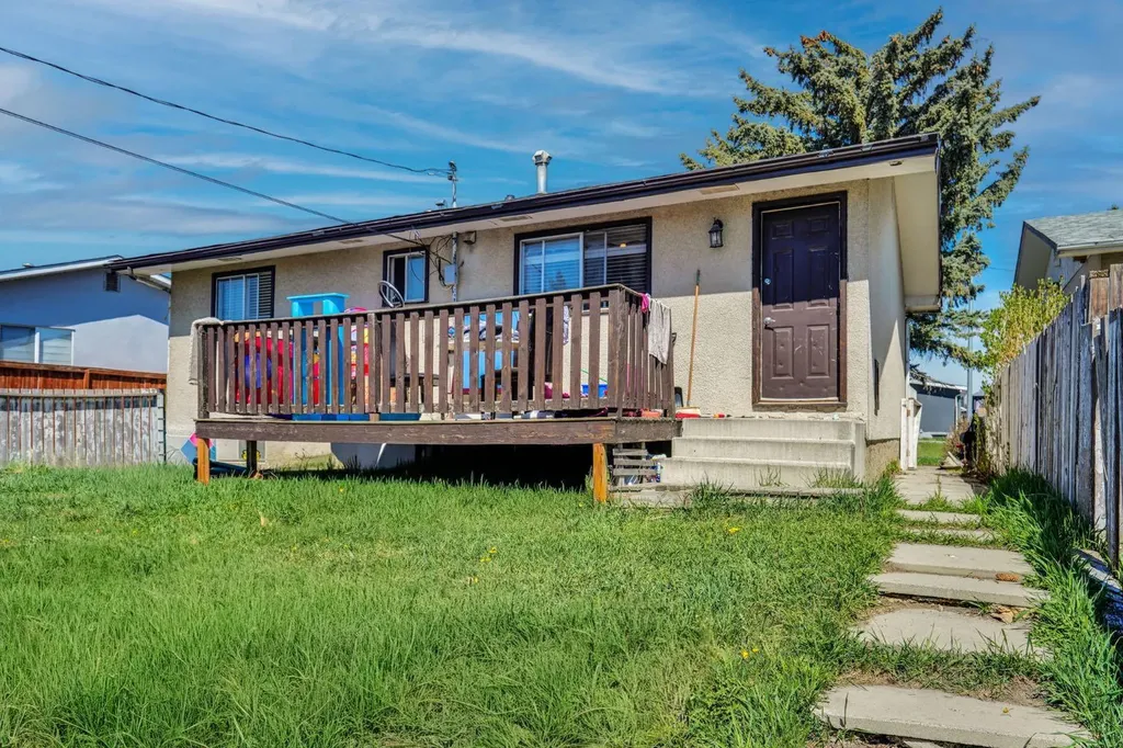 43 Maranda Close NE Calgary AB T2A 3E7
