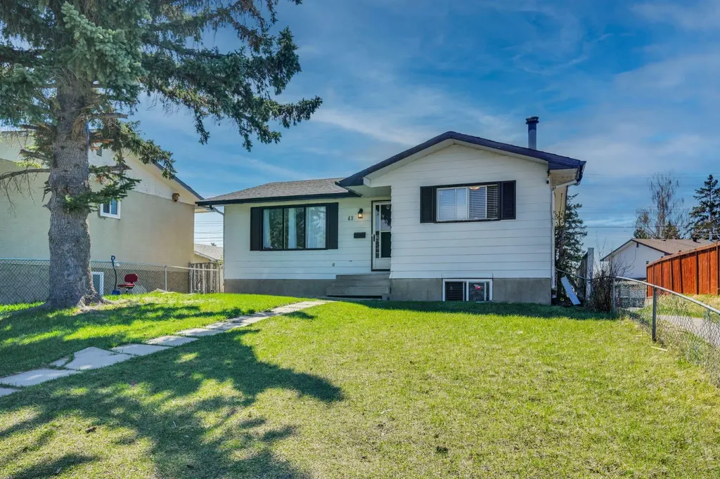 43 Maranda Close NE Calgary AB T2A 3E7