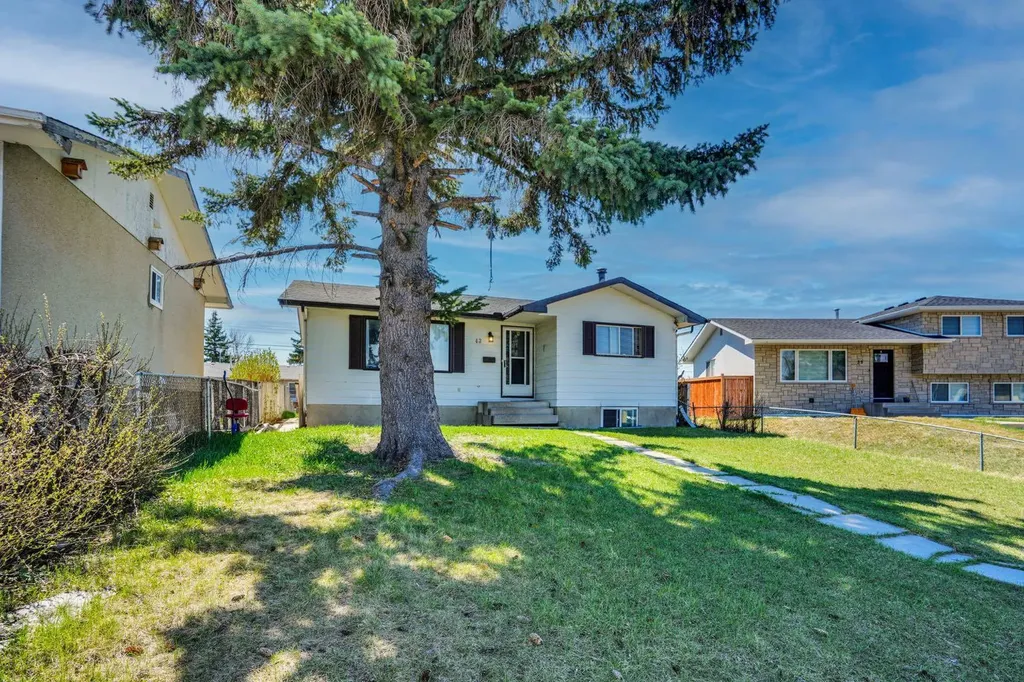 43 Maranda Close NE Calgary AB T2A 3E7