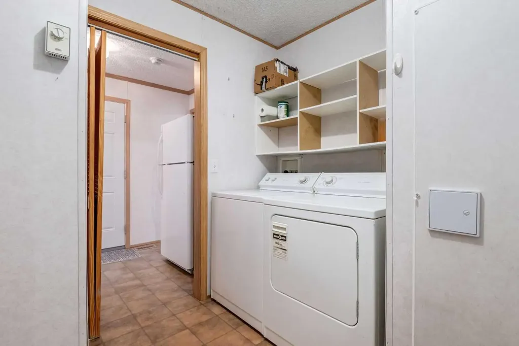 99 Arbour Lake Road NW Calgary AB T3G 4E4