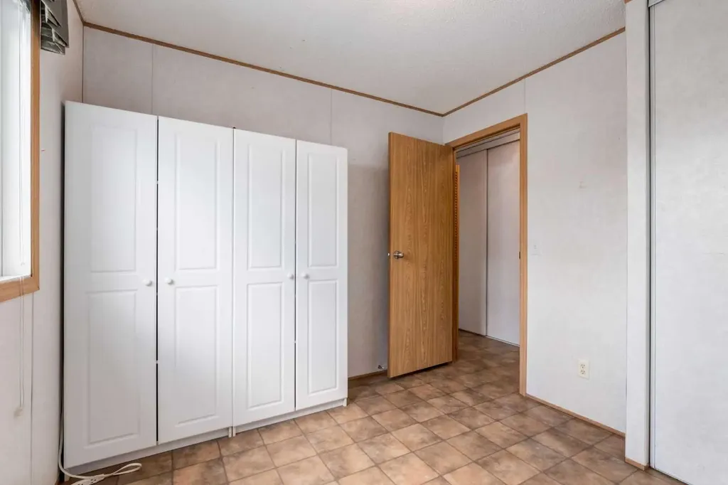 99 Arbour Lake Road NW Calgary AB T3G 4E4
