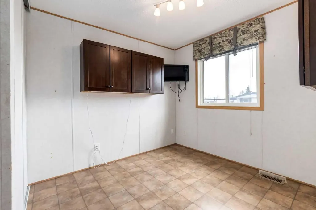 99 Arbour Lake Road NW Calgary AB T3G 4E4