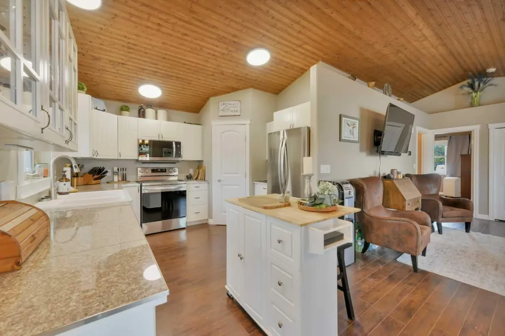 25074 South Pine Lake Road Rural Red Deer County AB T0M1S0
