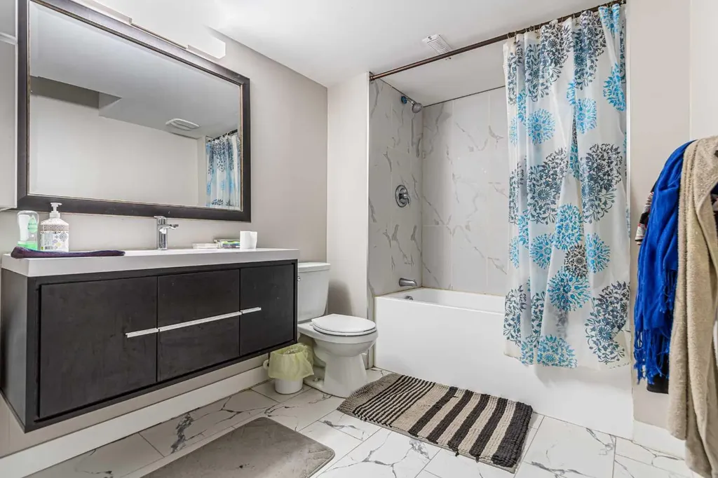 183 West Creek Landing Chestermere AB T1X 1R8