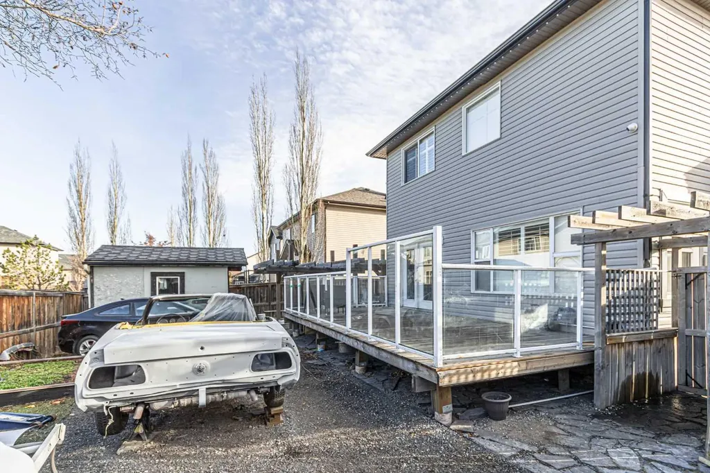 183 West Creek Landing Chestermere AB T1X 1R8