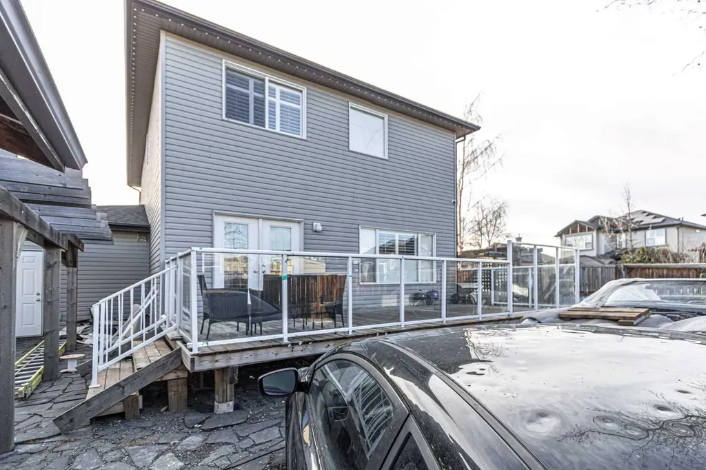 183 West Creek Landing Chestermere AB T1X 1R8