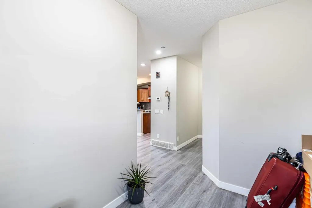183 West Creek Landing Chestermere AB T1X 1R8