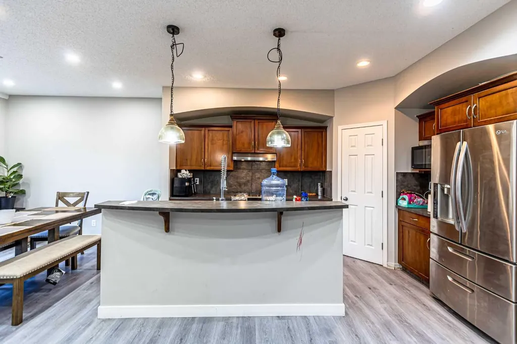 183 West Creek Landing Chestermere AB T1X 1R8
