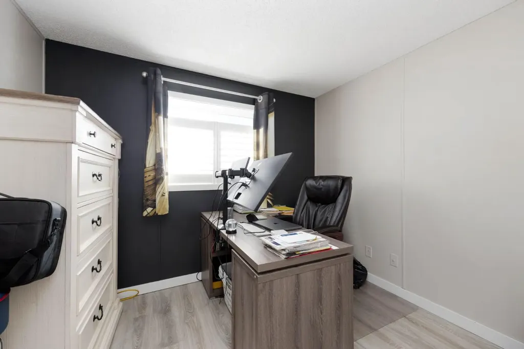 144 Mitchell Drive Fort Mcmurray AB T9K2P1