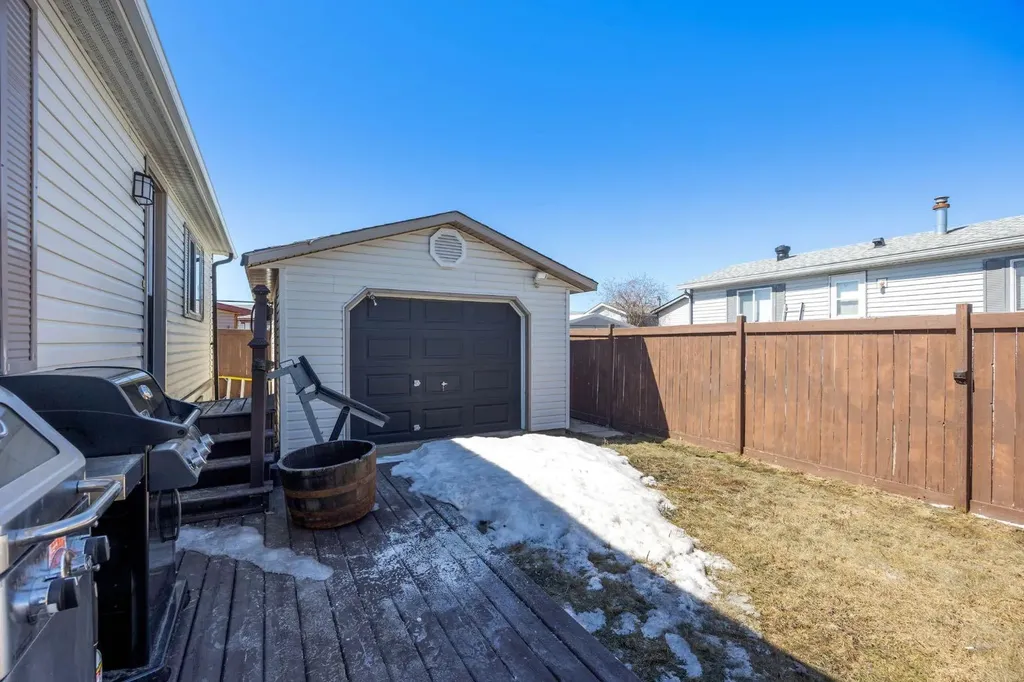 144 Mitchell Drive Fort Mcmurray AB T9K2P1