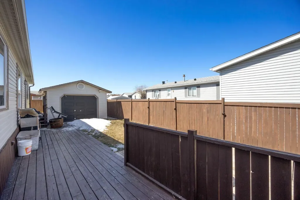 144 Mitchell Drive Fort Mcmurray AB T9K2P1
