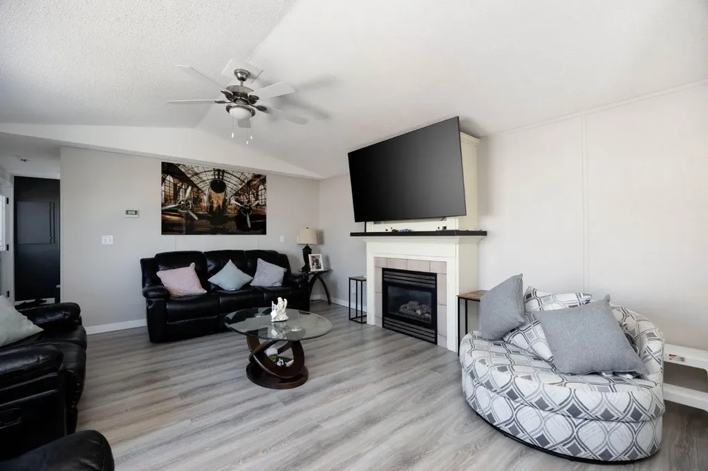 144 Mitchell Drive Fort Mcmurray AB T9K2P1