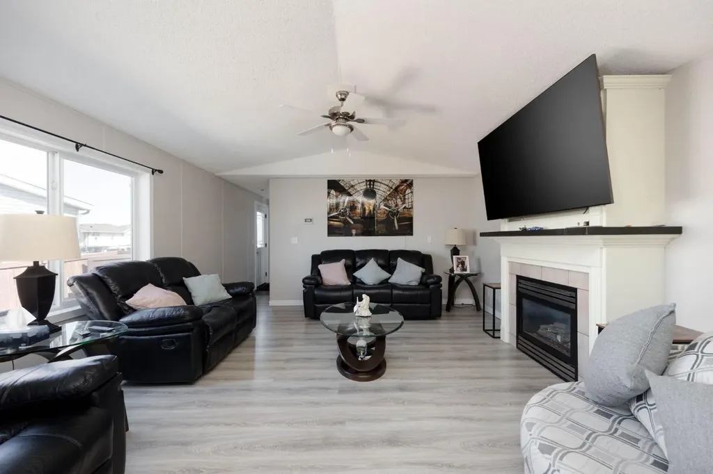 144 Mitchell Drive Fort Mcmurray AB T9K2P1