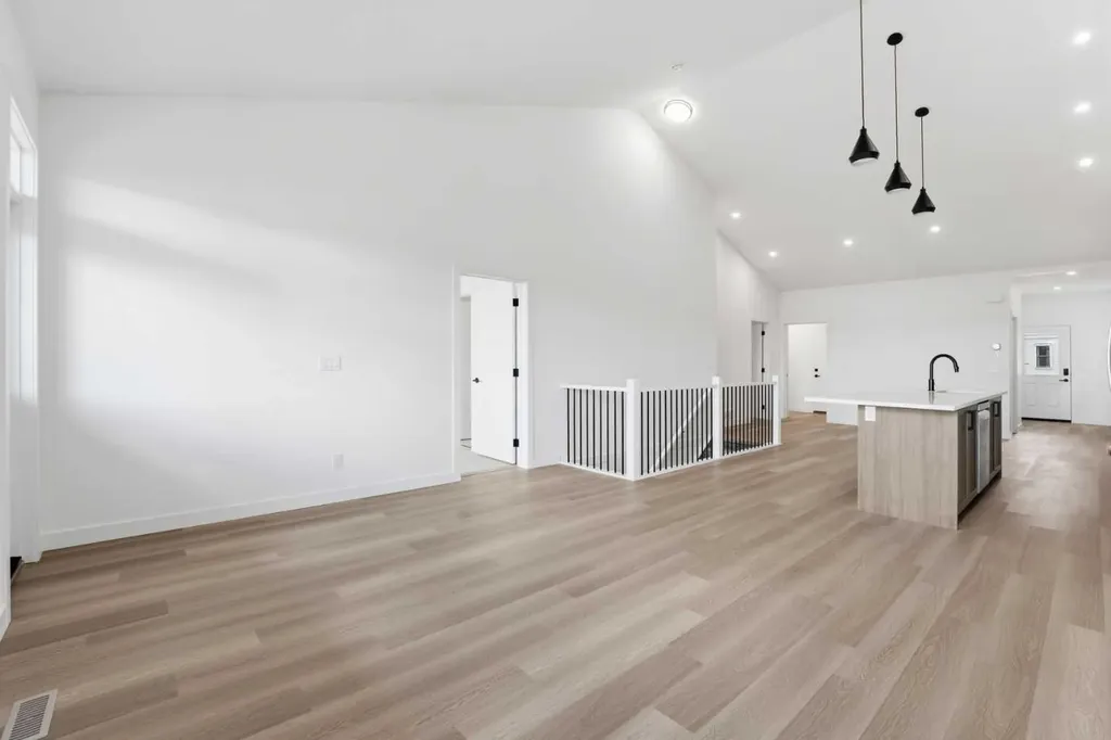 15 Coopersfield Link SW Airdrie AB T4B 5P5