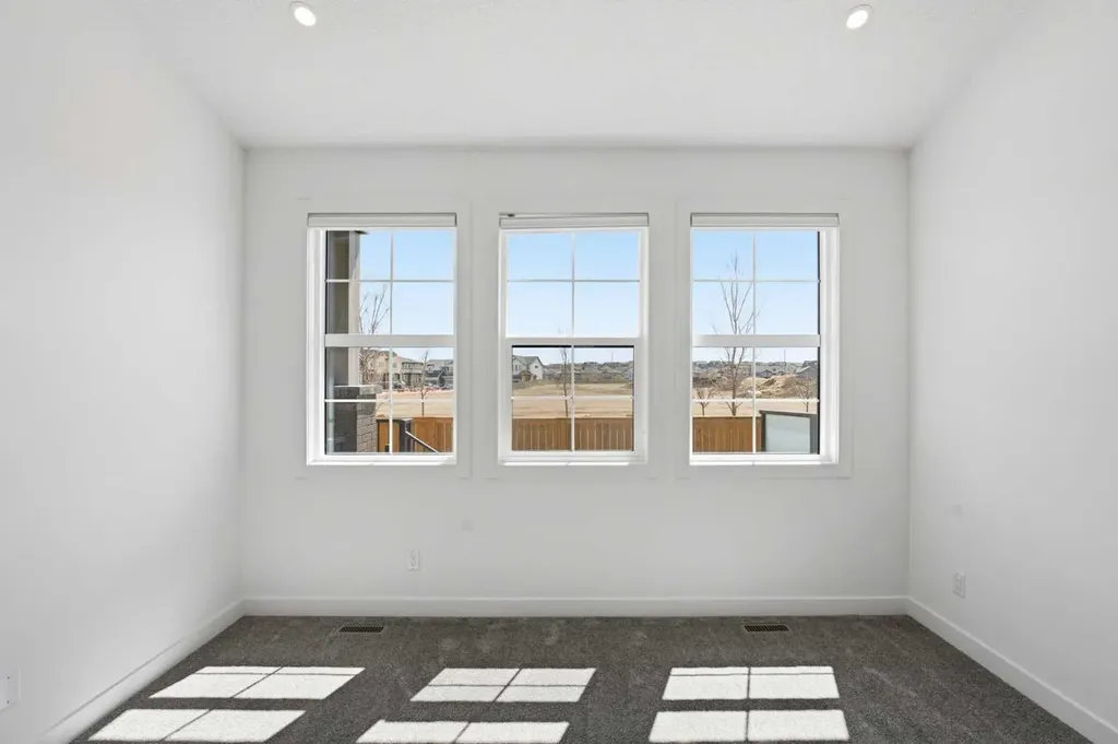 15 Coopersfield Link SW Airdrie AB T4B 5P5
