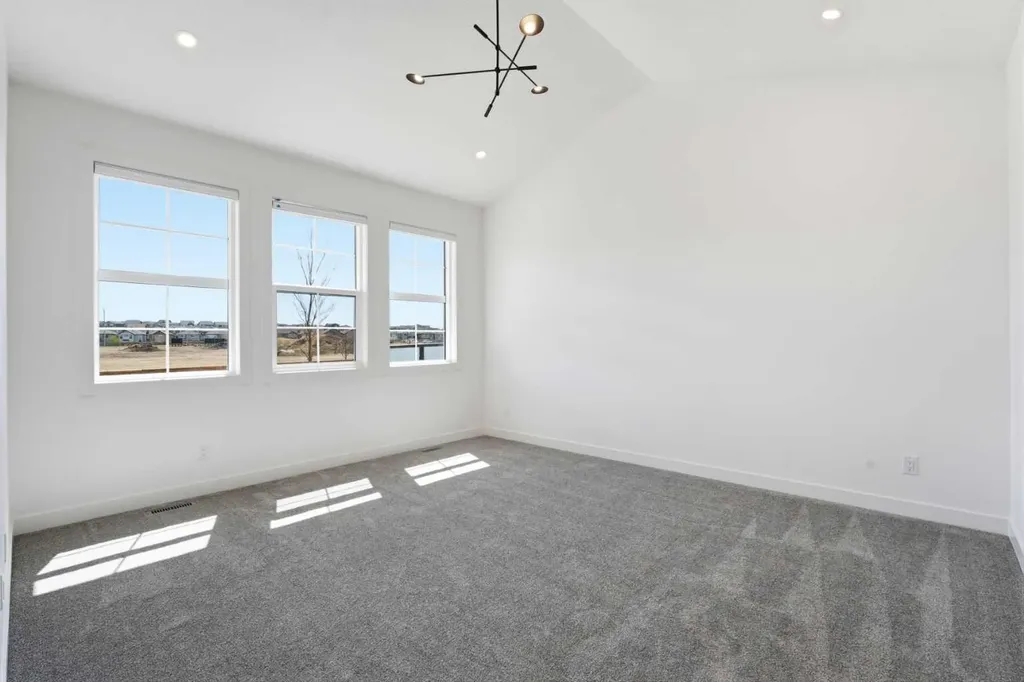 15 Coopersfield Link SW Airdrie AB T4B 5P5