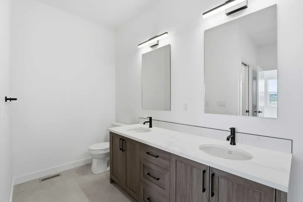 15 Coopersfield Link SW Airdrie AB T4B 5P5